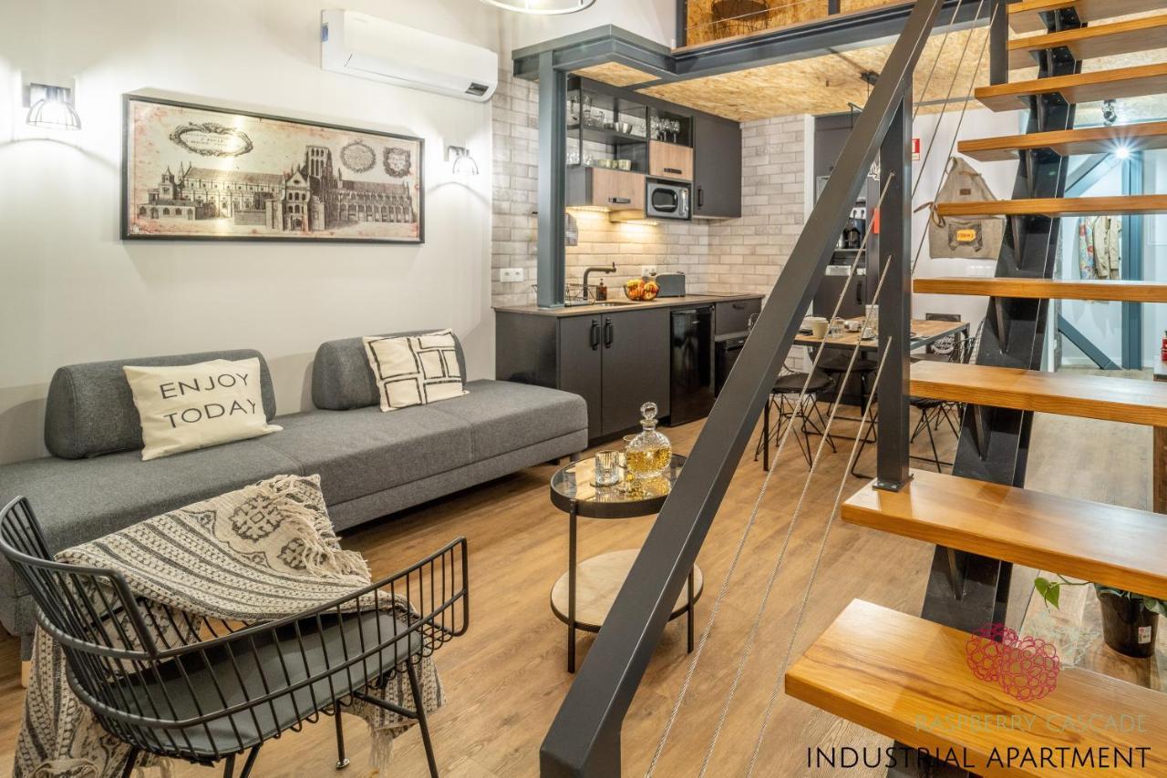 7 Styles Apartments By Raspberry Cascade Faro Bagian luar foto